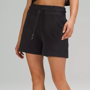 Soft ambitions high rise shorts 4”